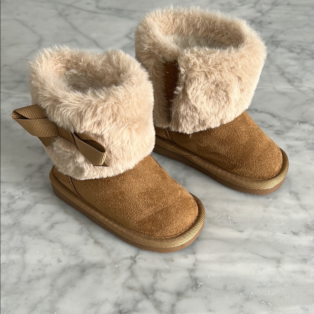 Joe Fresh Cozy Tan Fur-Lined Kids Boots sz5